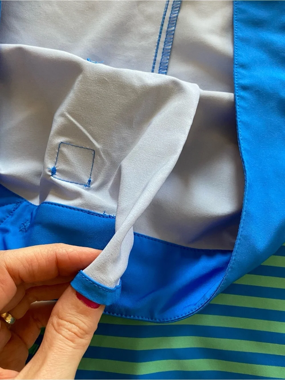 Vineyard Vines Swim Trunks Board Shorts Mens Size 36 Blue Striped Beach Vacation
